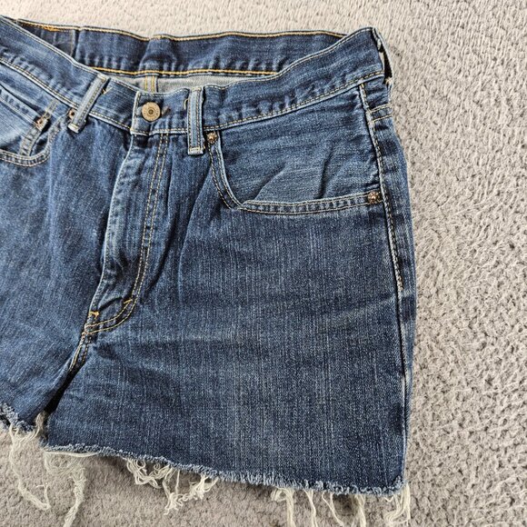 Levis 550‎ Shorts Womens 34 Blue Denim Relaxed Fit Cutoff Frayed Hem Casual - Picture 3 of 16